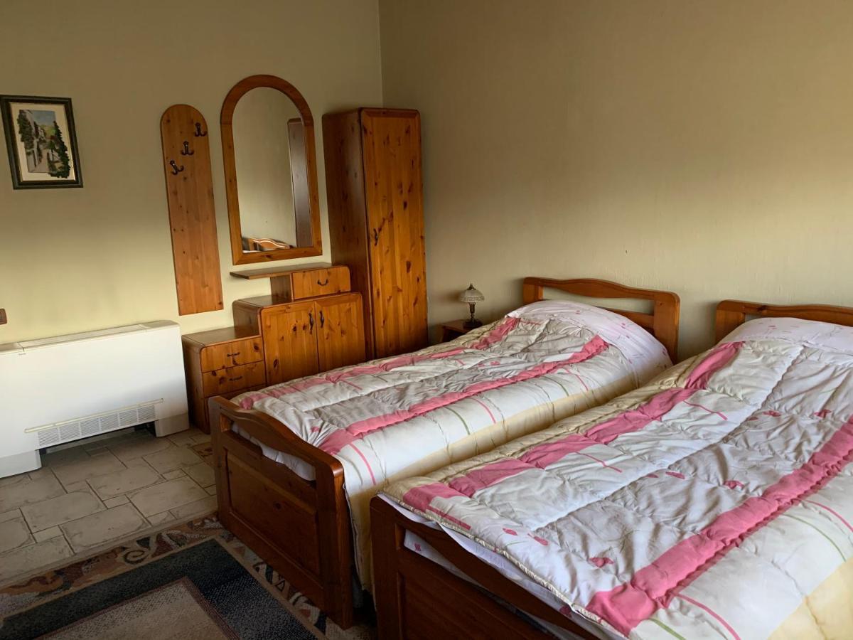 Tirana Apartment B&B Esterno foto